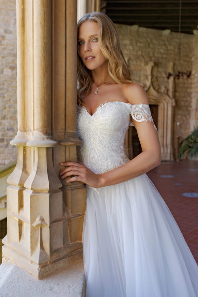 Brautkleid Hochzeitskleid Davina B1905 2 Amera Vera 2019 Bei Sabines Brautmode In Schwaebisch Gmuend
