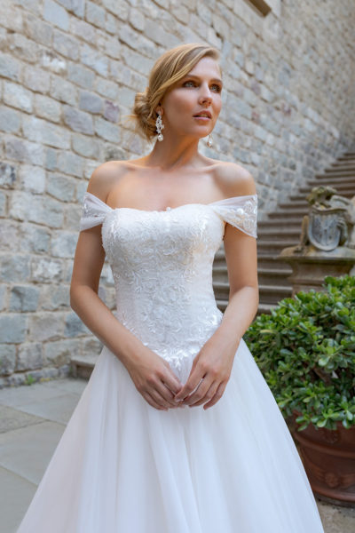 Brautkleid Hochzeitskleid Felicia B1917 2 Amera Vera 2019 Bei Sabines Brautmode In Schwaebisch Gmuend