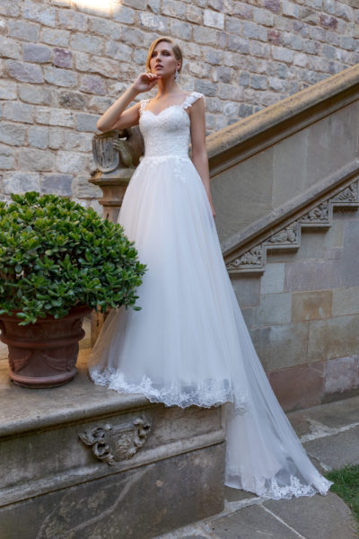 Brautkleid Hochzeitskleid Leona B1904 1 Amera Vera 2019 Bei Sabines Brautmode In Schwaebisch Gmuend