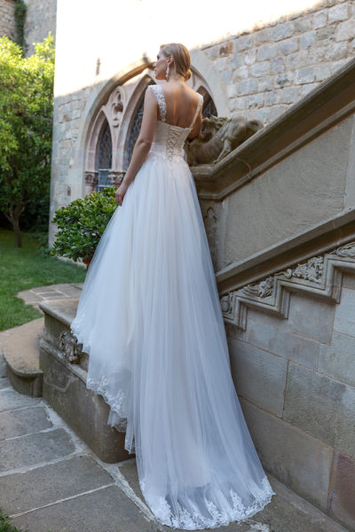 Brautkleid Hochzeitskleid Leona B1904 2 Amera Vera 2019 Bei Sabines Brautmode In Schwaebisch Gmuend
