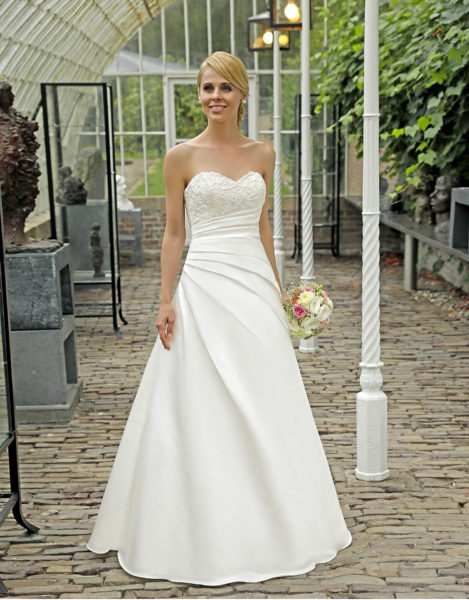Brautkleid Hochzeitskleid Ivory 20027U Amelie 2019 Sabines Brautmode Schwaebisch Gmuend