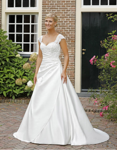 Brautkleid Hochzeitskleid Ivory 20031U Amelie 2019 Sabines Brautmode Schwaebisch Gmuend